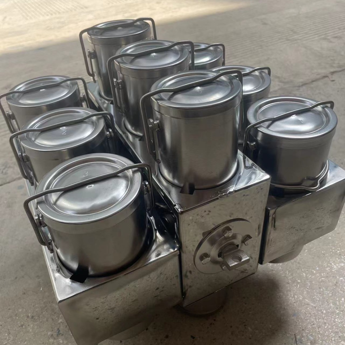 厂家定 制各种钣金机箱外壳钣金冲压外壳加工 钣金机箱定 做