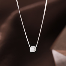 方块项链轻奢女夏2023年新款几何吊坠锁骨链小众设计感颈链礼物