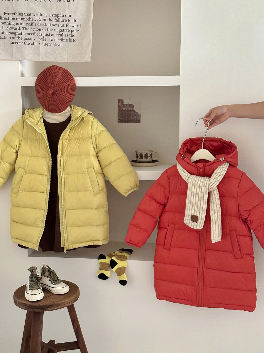 2023 nuevo medio-longitud ligera chaqueta de invierno casual pato blanco abajo ropa para niños y niñas abrigo al por mayor