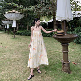金鱼花火_清新夏日印花度假裙_柔软透气吊带连衣裙