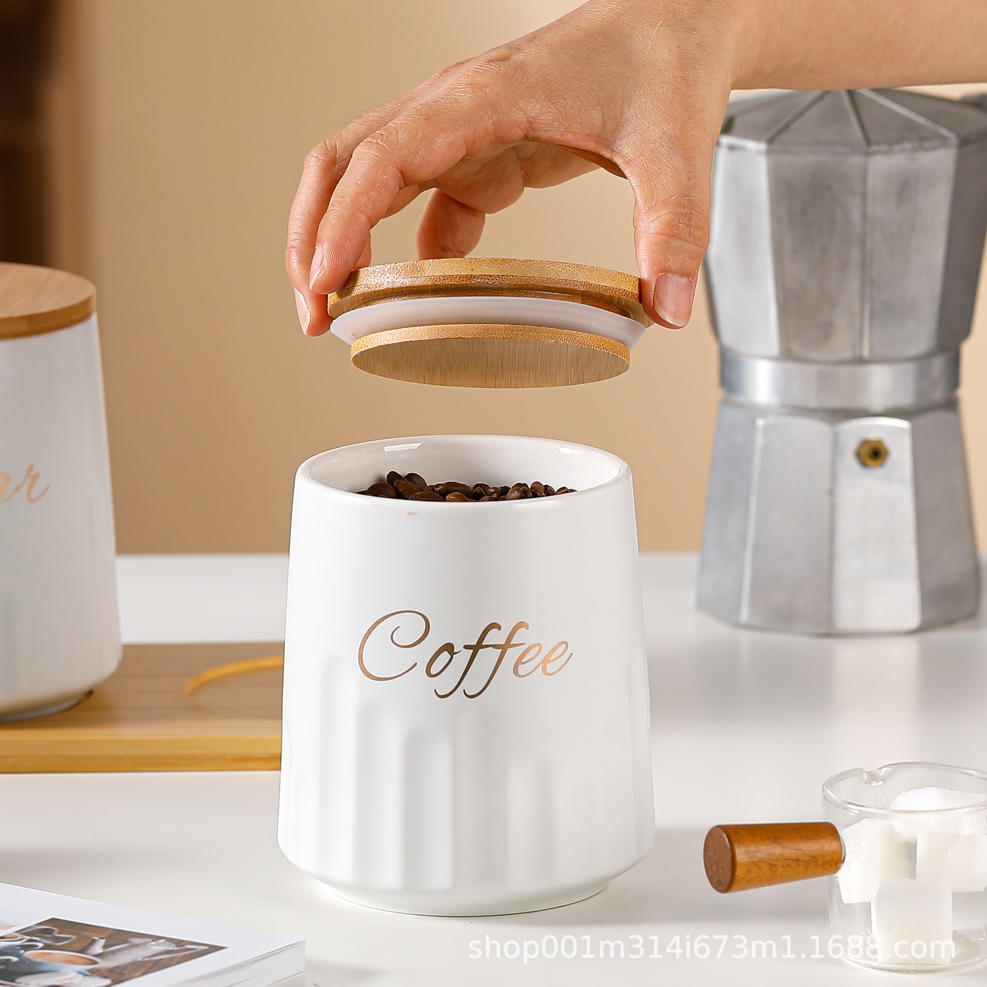 Tanque de sellado de cerámica exportado transfronterizo tanque de almacenamiento cubierta de madera tanque de almacenamiento de té de cocina condimento lata de café set