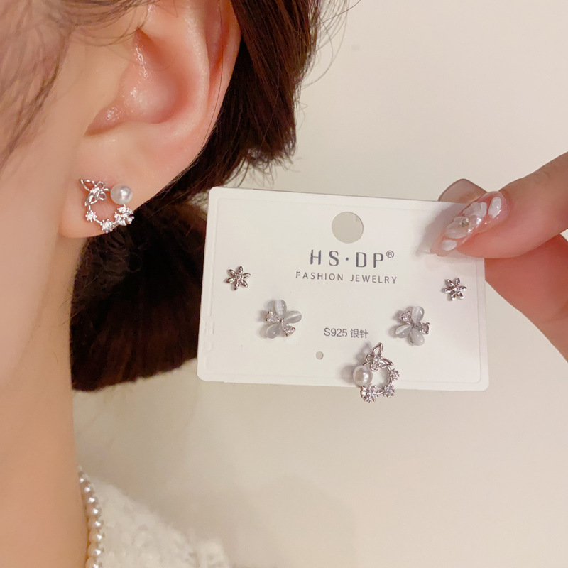 14K Gold Plated Plating Material 1 Set Simple Style Flower Copper 14K Gold Plated Ear Studs
