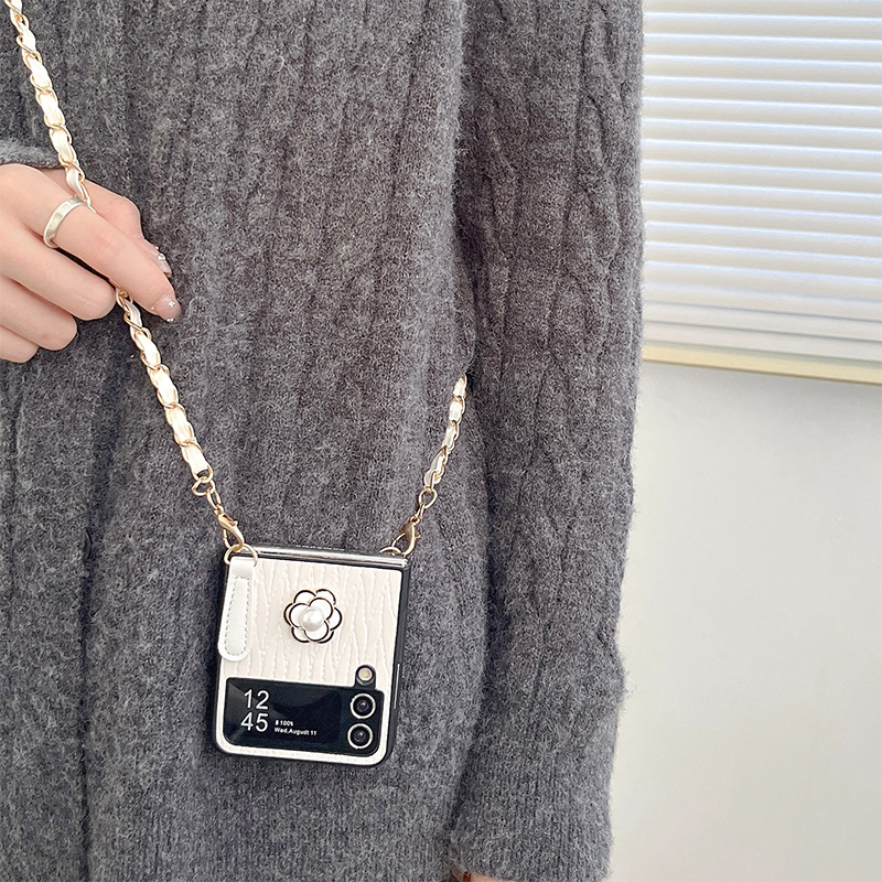 Funda para samsung z flip de piel con correa de cadena perlas_voghion.com