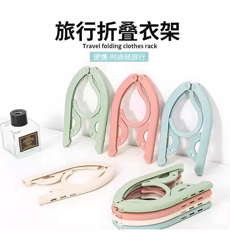 Travel handheld hanger for traveling to go out