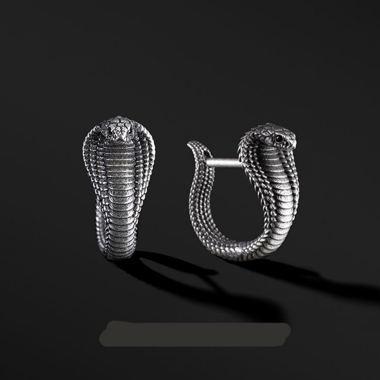 New Fashion Retro King Cobra Imitation Silver Earrings Boys Trendy High-end Sense Niche Men's Hip Hop Wind Earrings Batch