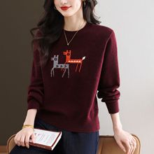 2025年秋冬新款卡通小鹿提花图案宽松减龄针织衫上衣圆领毛衣女