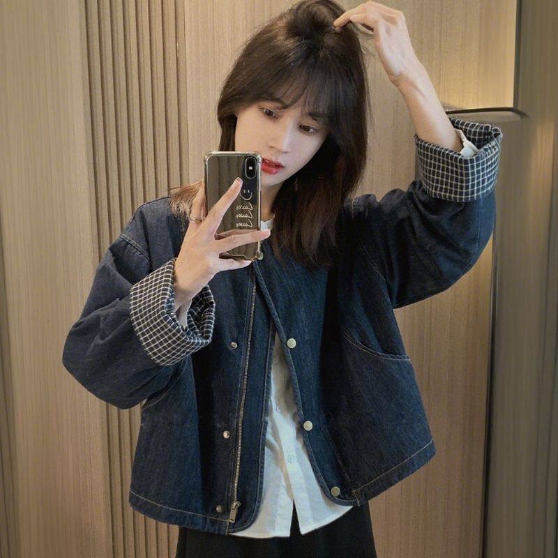 Áo khoác denim nữ dáng rộng cổ tròn tay dài viền cuộn họa tiết kẻ caro — Áo tay dài kẻ sọc xanh