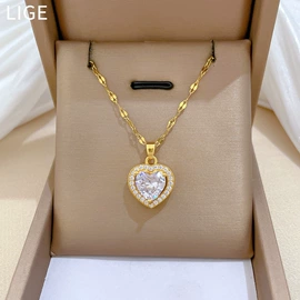 项链;耳环;戒指