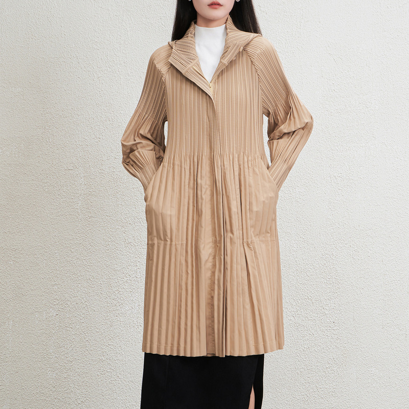 Korean and Japanese Style Pleated Trench Coat, Thin Women's 2025 New Hooded Mid-Length Coat, Elegant and Age-Reducing, Plus-Size Loose Coat Korean and Japanese Style Pleated Trench Coat, Thin Women's 2025 New Hooded Mid-Length Coat, Elegant and Age-Reducing, Plus-Size Loose Coat
