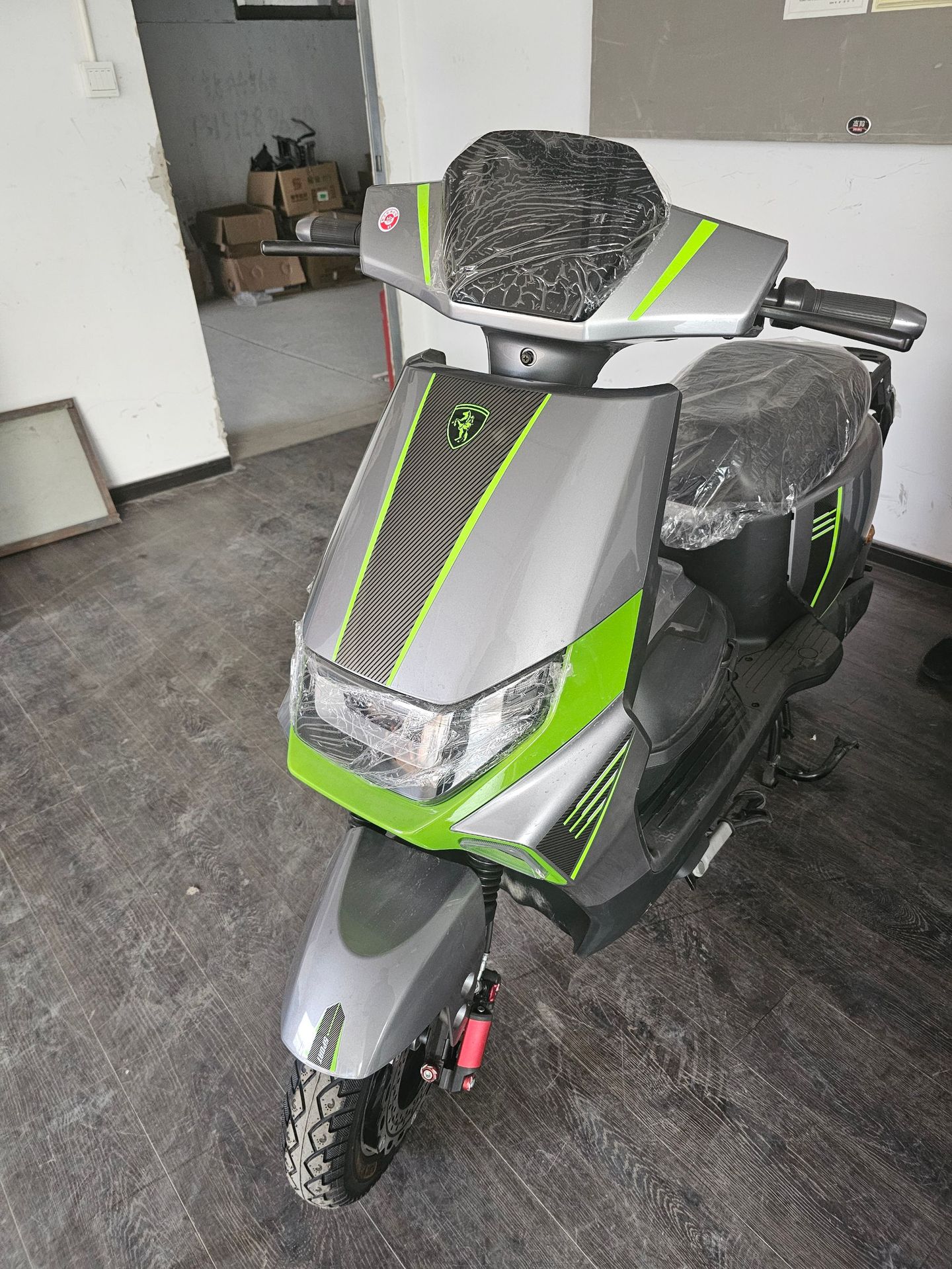 Factory Direct Sales, Customizable Logo, Fast Charging, Long Battery Life, Adult Electric Bicycle, Electric Motorcycle