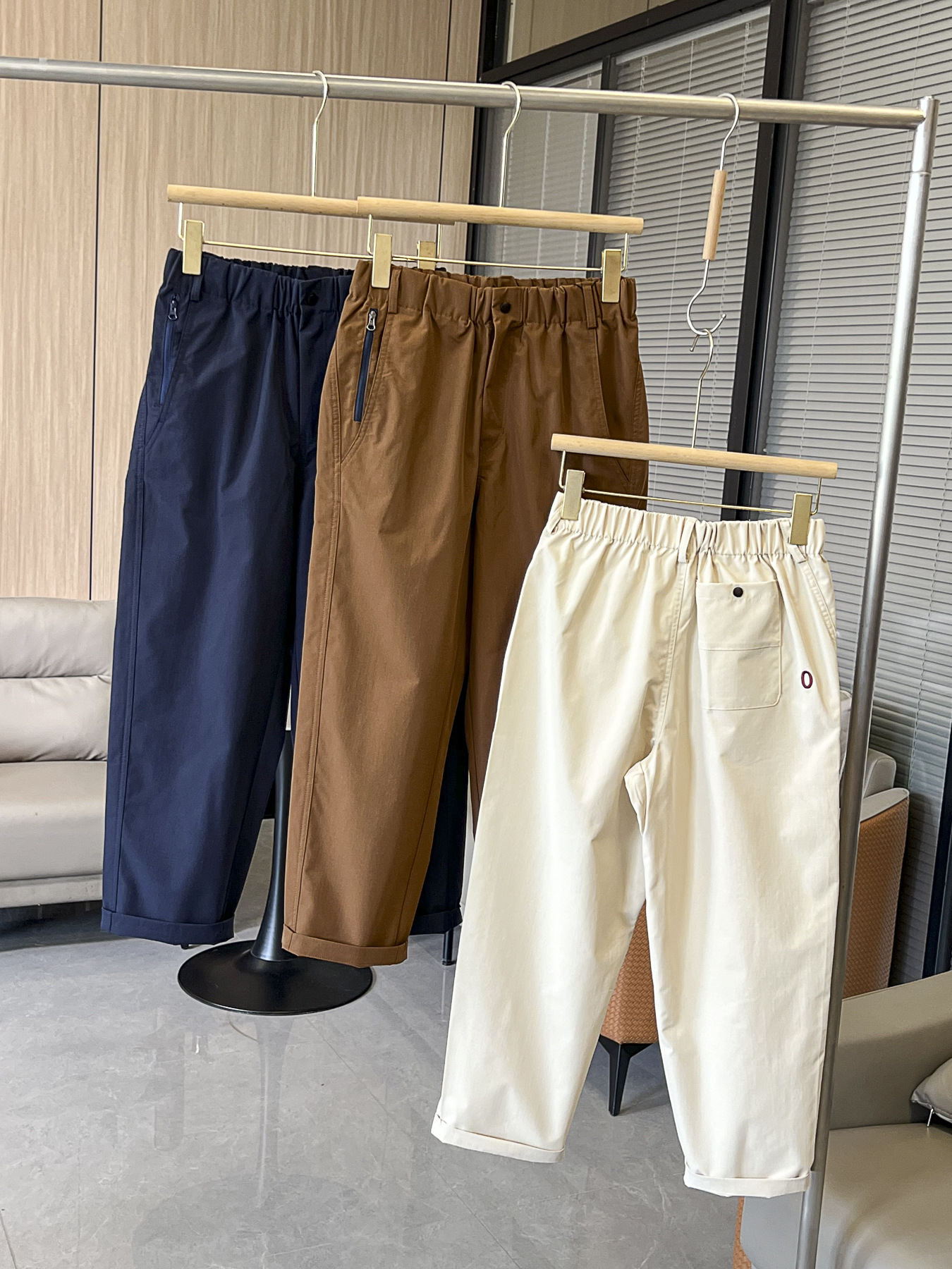 Herrenbekleidung Outdoor lockere Damen kleine gerade Silhouette schnelltrocknende Matrixgitter verschleißfeste atmungsaktive Freizeithose_voghion.com