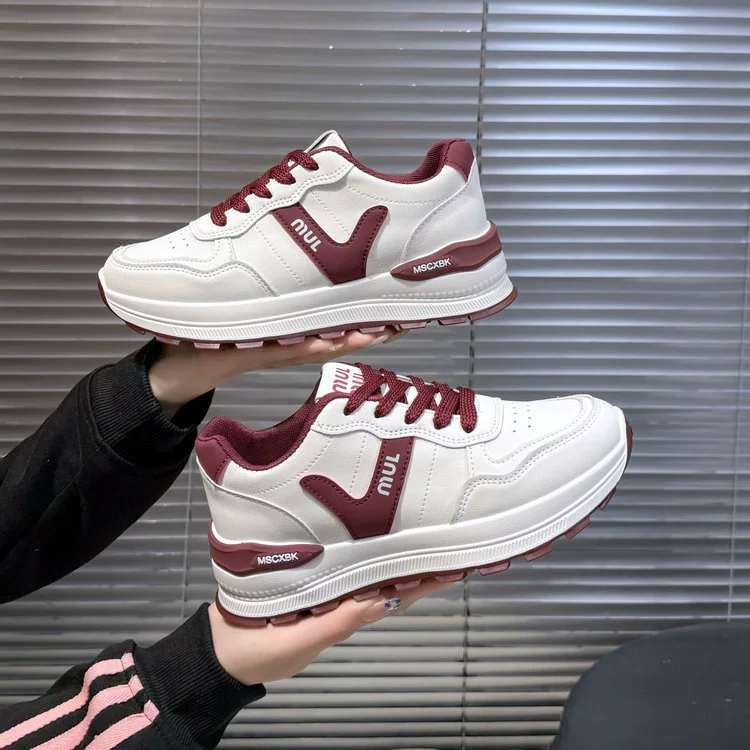 Ретро красные женские туфли 2025 новый весенний V-образный женский повседневный дикий папа обувь студенческая шнуровка кроссовки оптом