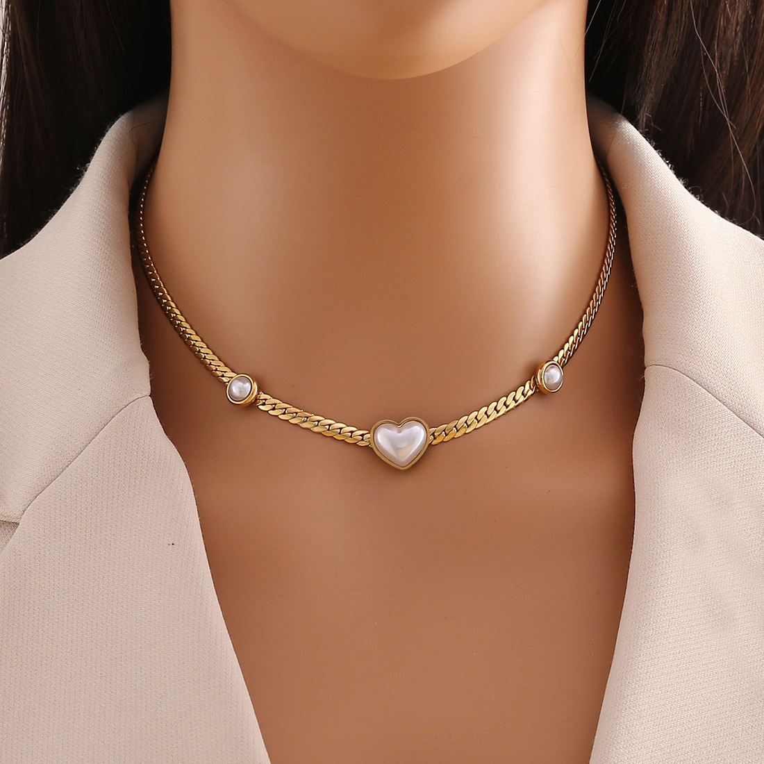 Collana con cuore di perla e set di gioielli in acciaio oro_voghion.com