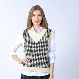 女式针织衫;毛衣;半身裙