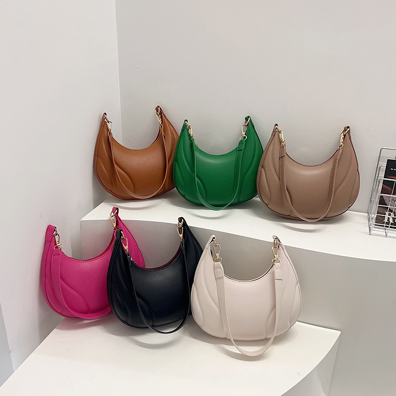 Textured shell French-style underarm bag for women, 2026 new fashion trendy shoulder bag, stylish versatile commuter crossbody bag