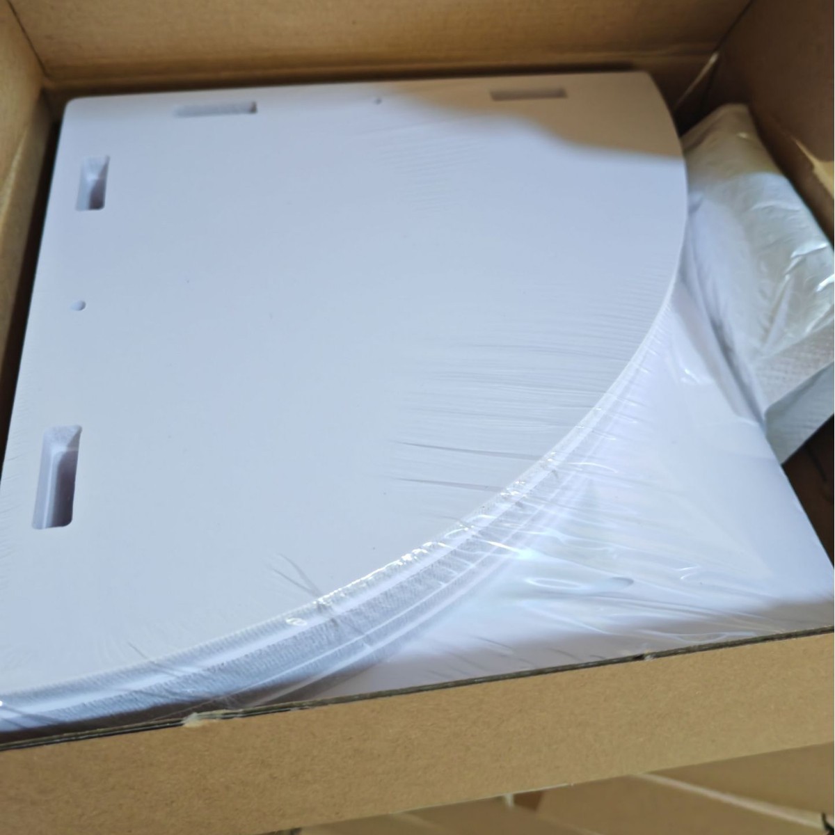 Sello de plástico blanco de cinco capas