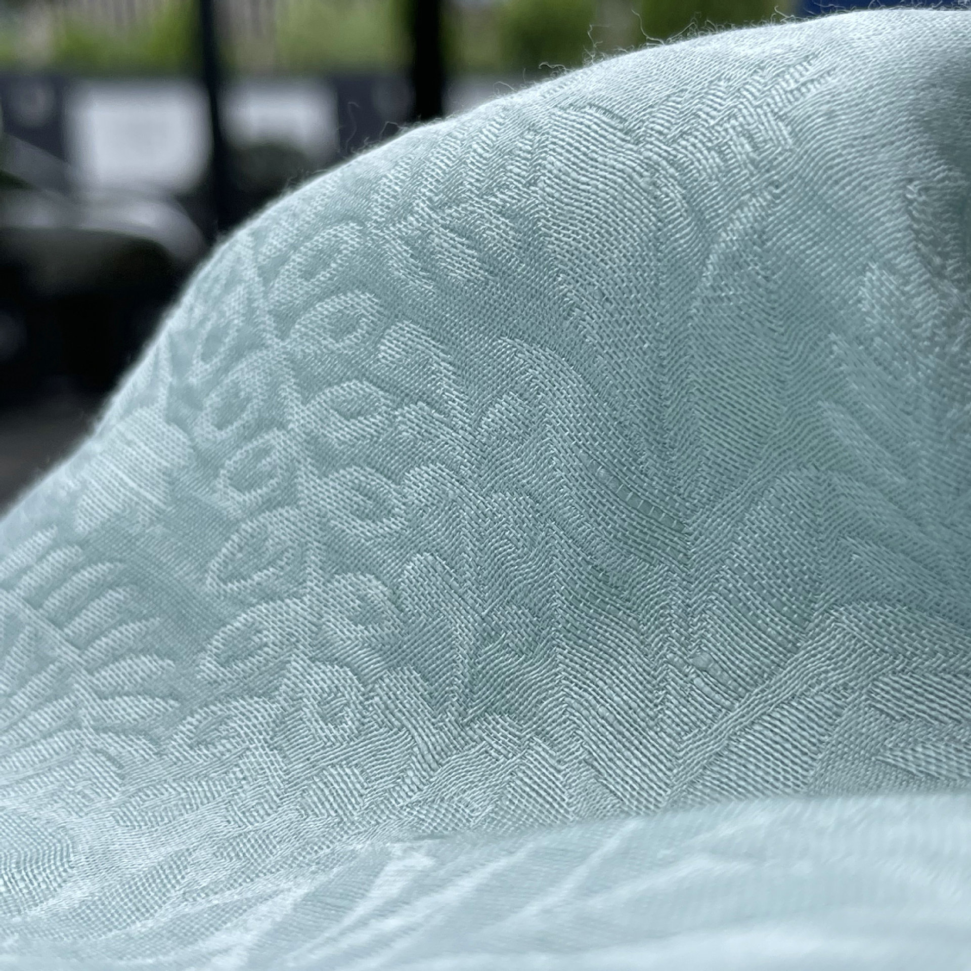 Nueva tela de seda jacquard 2024, 16 momme, 140 cm de ancho, tela jacquard de seda de morera, tela de primavera y verano, seda pura.