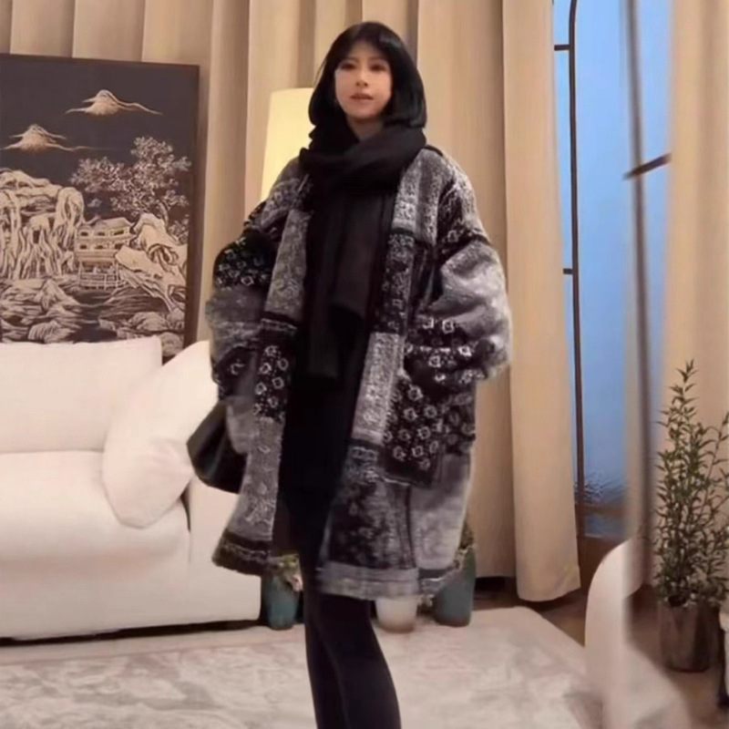 Autumn and Winter New Large Size Retro Fashion Lazy Style Mid-Length Coat Women's Warm Loose Versatile Woolen Coat Autumn and Winter New Large Size Retro Fashion Lazy Style Mid-Length Coat Women's Warm Loose Versatile Woolen Coat