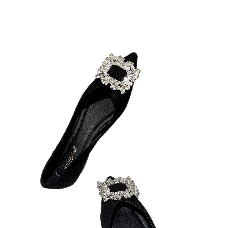 Zapatos franceses de punta de viento para mujeres 2026 nuevo verano poco profundo diamante cuadrado botones de botón temperamento negro zapatos de cama plana
