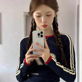 美式复古字母撞色条杠长袖T恤女早秋季辣妹性感修身显瘦短款上衣