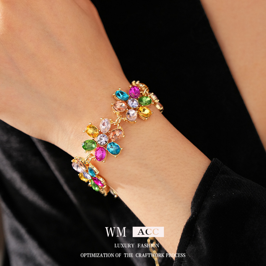 Medieval vintage diamantes flor pulsera pendientes collar lujo ligero nicho conjunto retro alta sensación joyería mujer