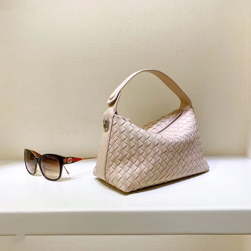 2024 Korean version niche handmade leather woven underarm bag chain dumpling bag single shoulder hand-held cross-body bag for women
