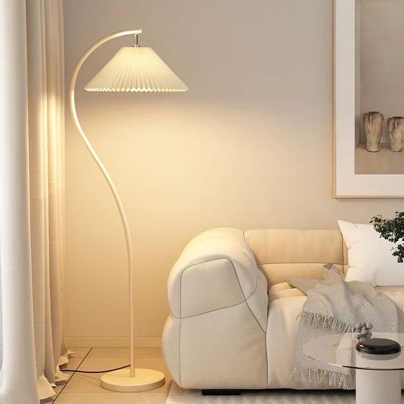 Lámpara de piso retro francesa en forma de S, lámpara vertical de viento crema, sala de estar, dormitorio, lámpara de cabecera, lámpara de escritorio decorativa, lámpara de atmósfera