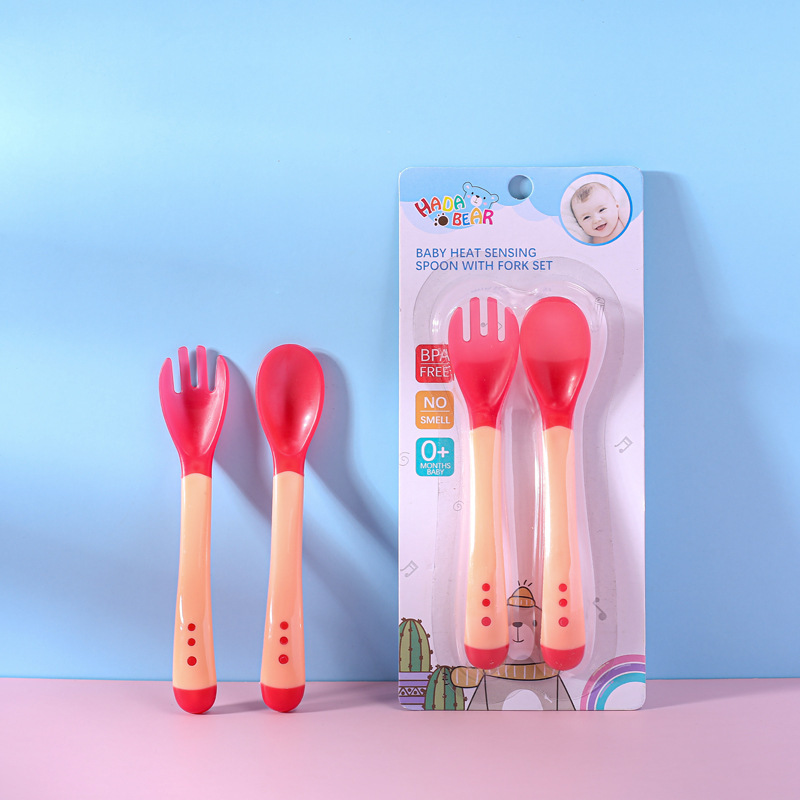 Bebé a temperatura sensible color cambiante cuchara tenedor anti-scald vajilla traje bebé silicona cuchara de los niños cuchara cabeza suave suplemento alimenticio cuchara al por mayor