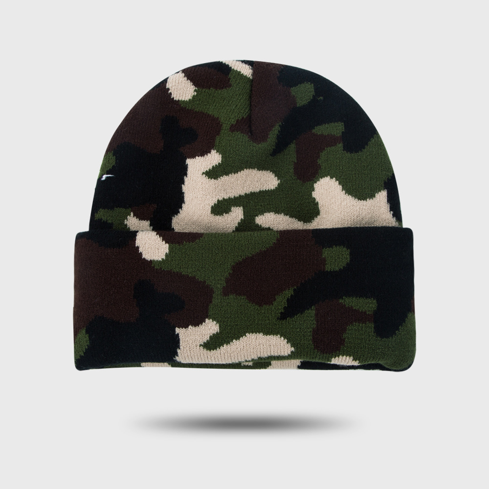 Fashion Thickened Double-layer Camouflage Knitted Hats Fall/winter Jacquard Woolen Hats Outdoor Leisure Curled Hedging Caps display picture 4