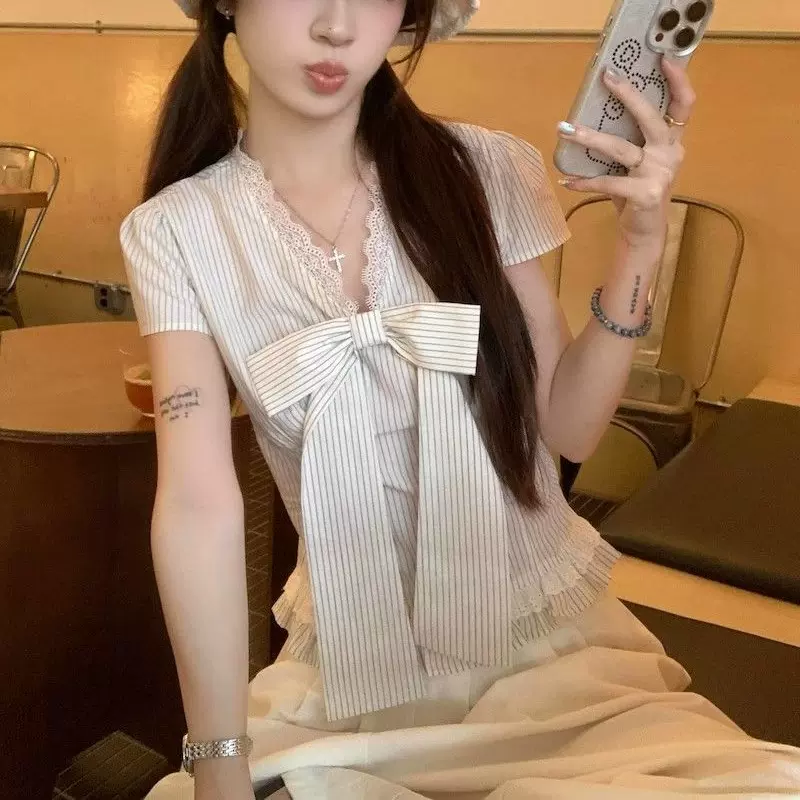 甜美风蕾丝花边2026新款蝴蝶结衬衫女装夏季小众别致显瘦条纹上衣