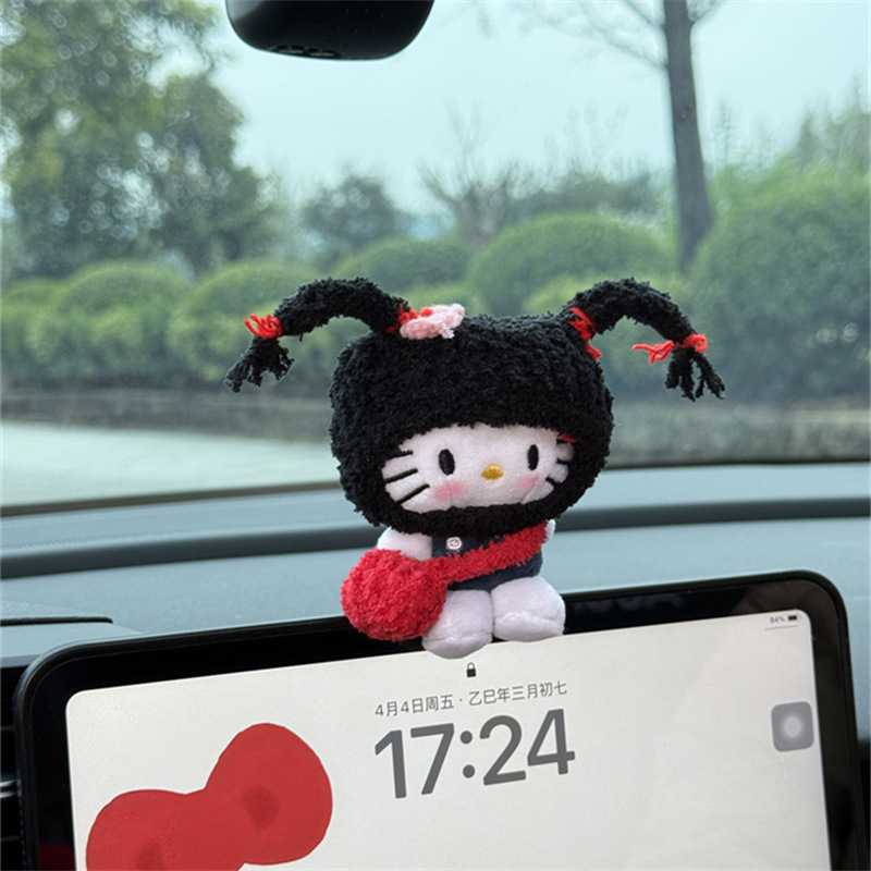 Carretera tiburón mujer mano gatita decoración de coche 2025 nuevo coche consola decoración interior muñeca de peluche
