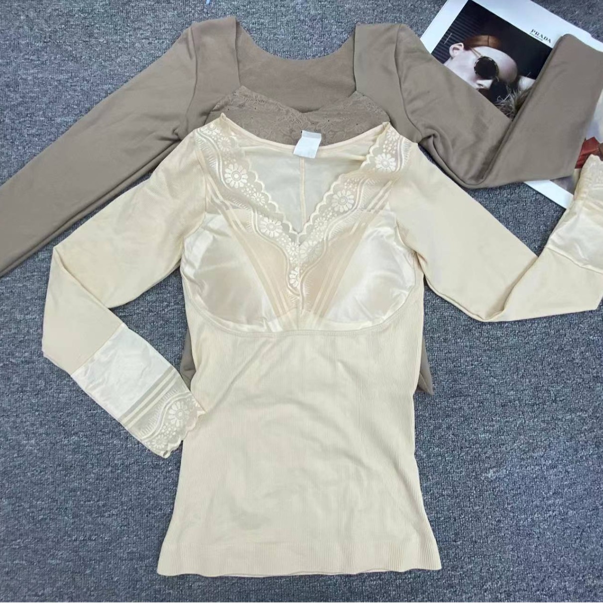 Miscelánea mezcla de chaleco de terciopelo caliente super elástico y cómodo con almohadilla de pecho gruesa sin vestir