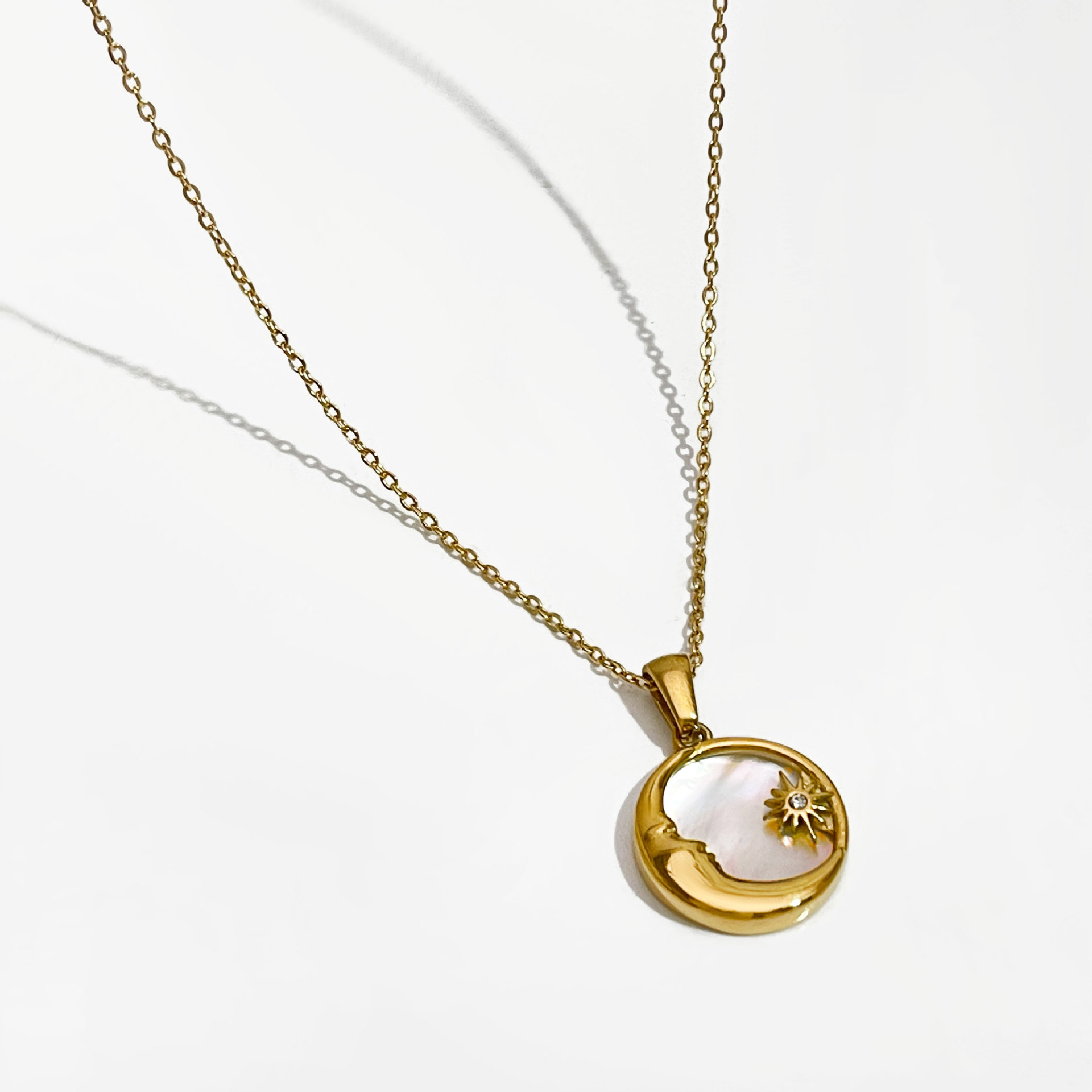 Simple Style Star Moon Stainless Steel Plating Inlay Rhinestones Shell Pendant Necklace 1 Piece