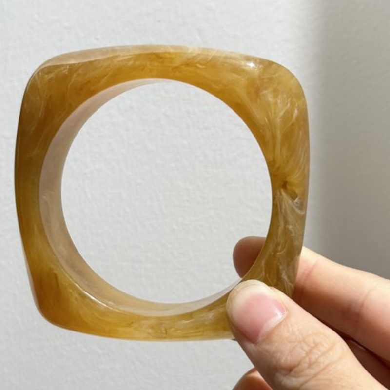 幾何学的不規則アクリル素輪ブレスレット女性高級感気質レトロ手環ins大衆デザイン手飾り