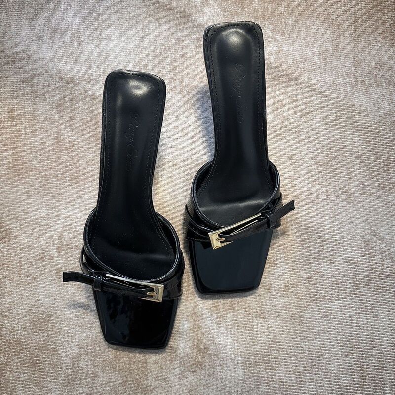 2026 Gothic Style Niche Square-Toed Black Patent Leather Metal Buckle Sandals for Women Korean Style Slippers