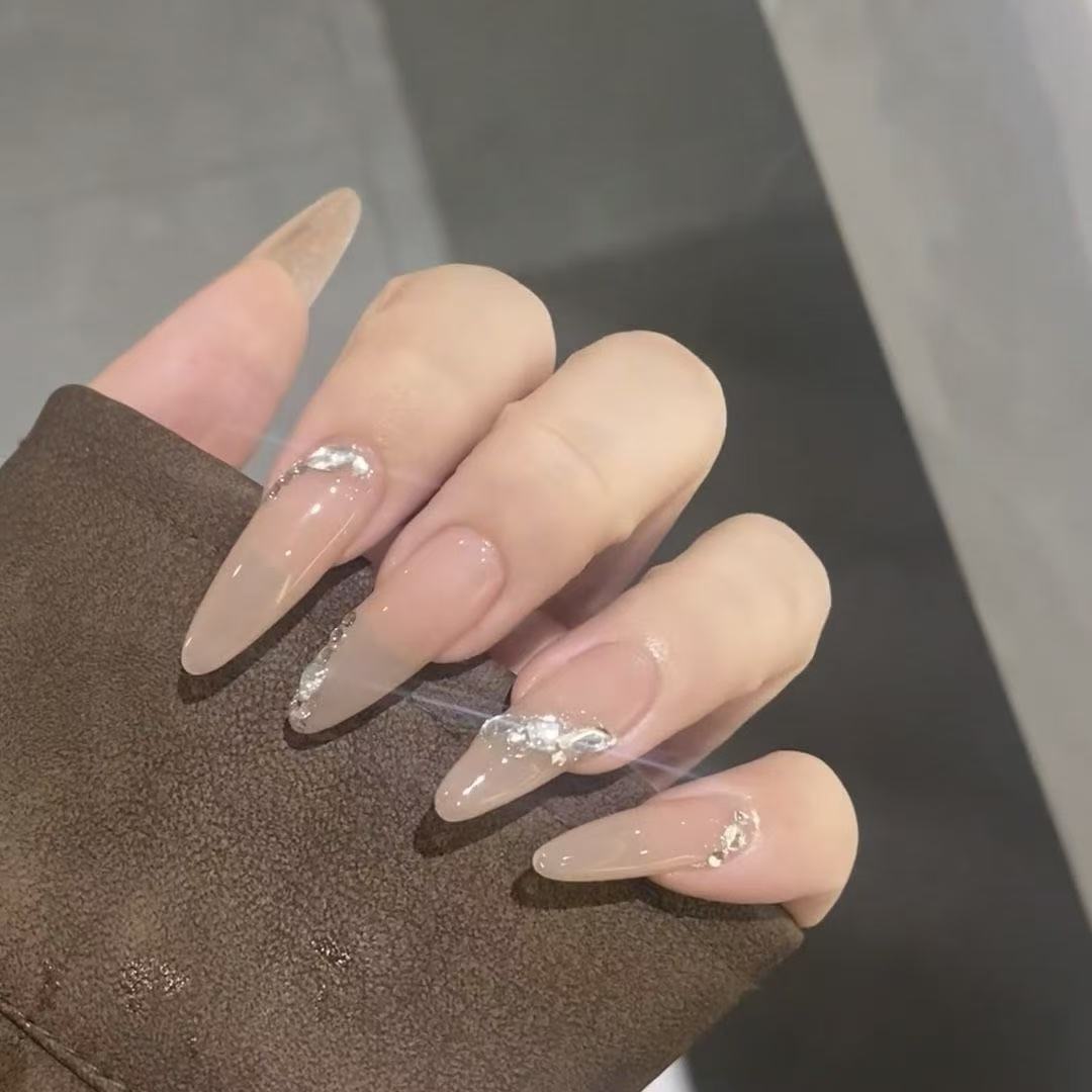 [Puro deseo de diamantes] Arte de uñas hecho a mano puro, temperamento degradado, atmósfera avanzada, uñas blancas hechas a mano simples