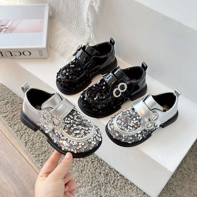 2025 New Style Retro Mary Jane Shoes for Middle-Aged and Older Girls, Soft-Soled Ballet Shoes, Girls' Shallow Silver Flats Shoes