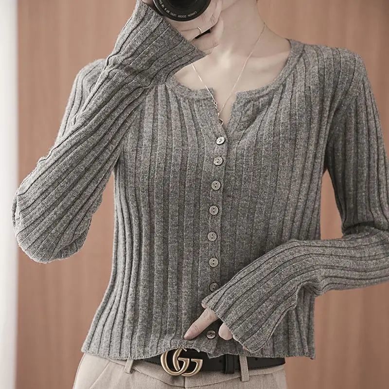 Soft and glutinous knitted cardigan for women 2025 autumn and winter short high-waisted outer slim round neck jacket long-sleeved sweater top trendy