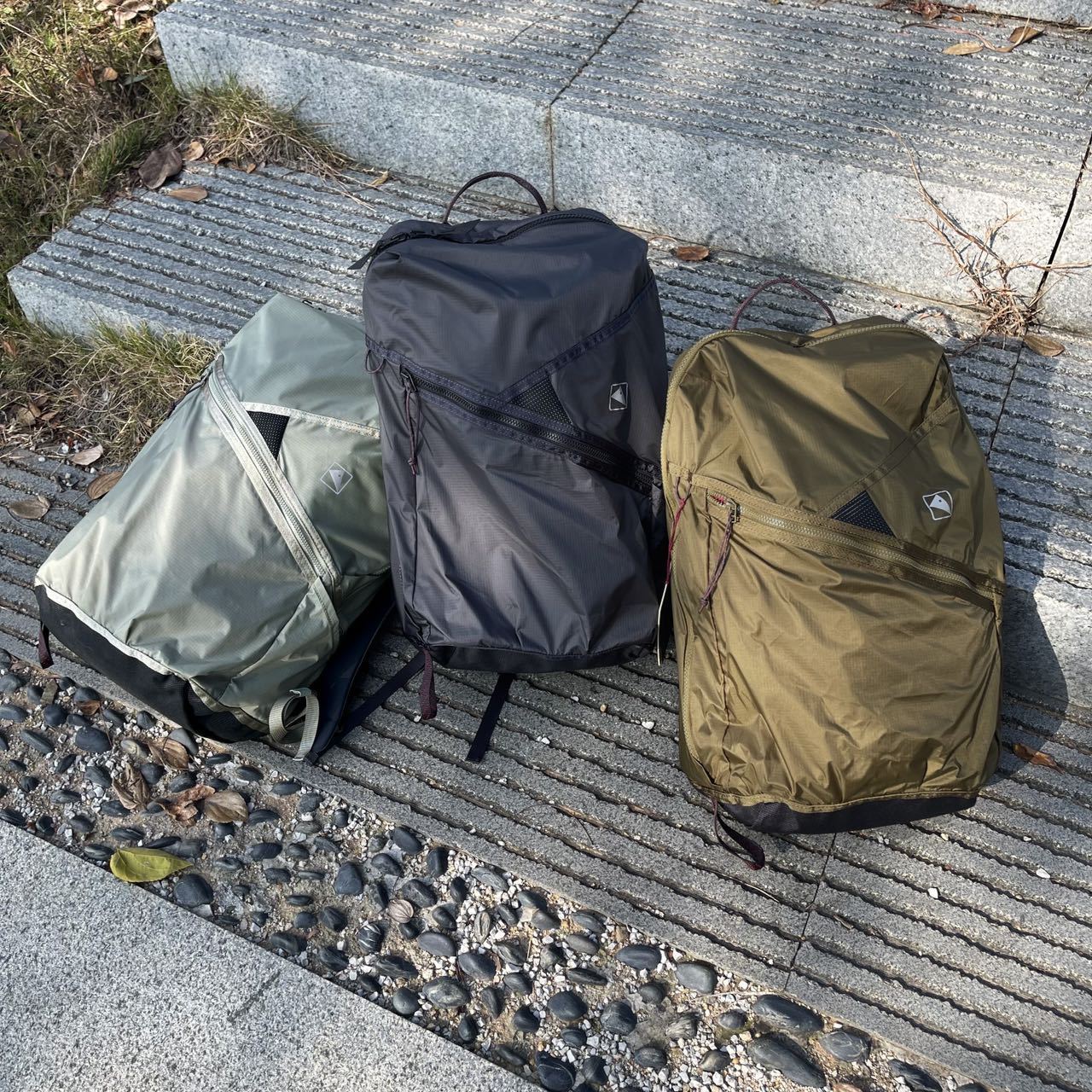 25 Years of New Product Development 41018 Outdoor Mountaineering Hiking Backpack 18L Computer Bag Tablet Laptop Bag