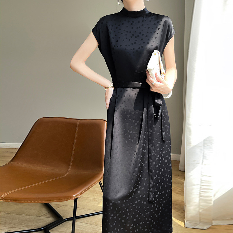 New Chinese-Style Satin Light Luxury Polka Dot Stand-Collar Dress for Women, Niche Retro Fashion, Elegant Waist-Cinching Slimming Long Dress