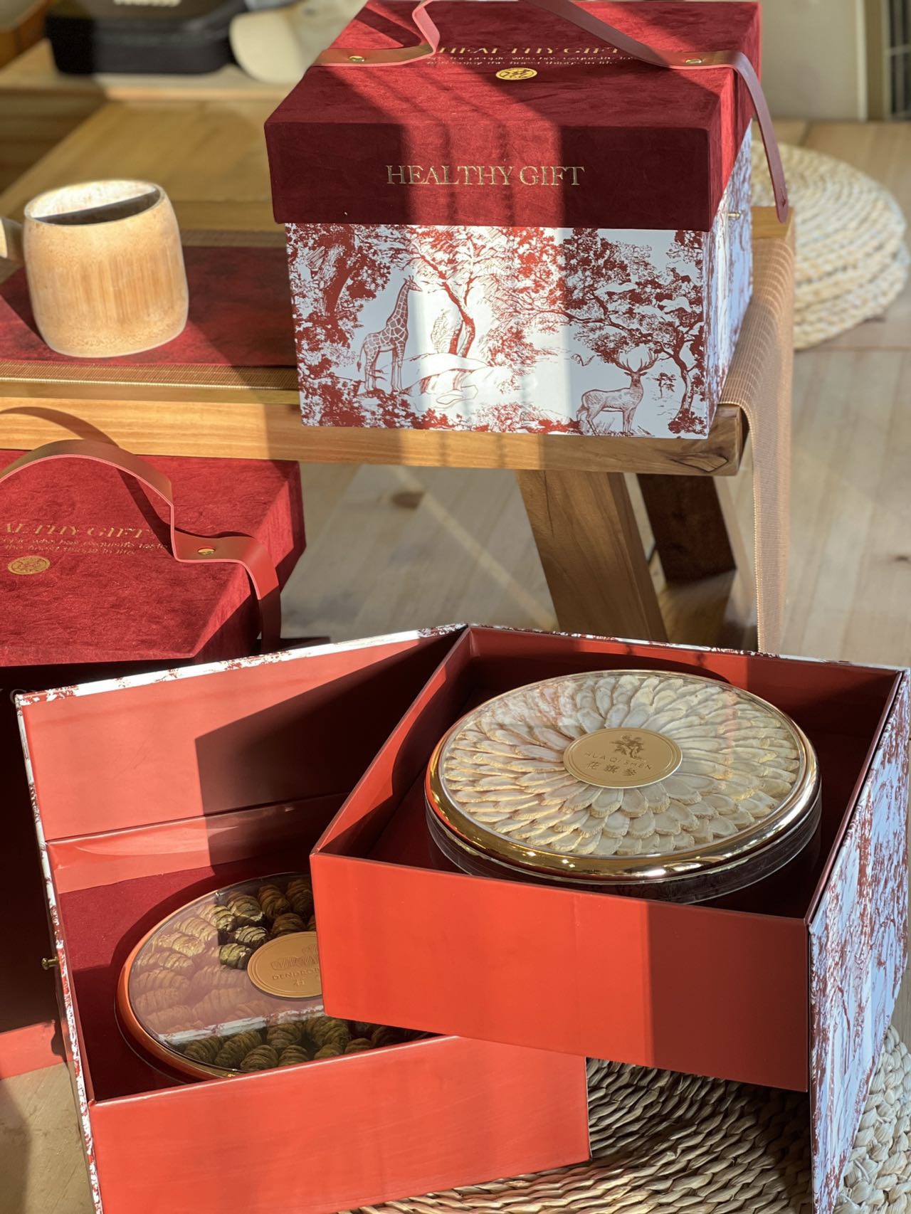 Red Velvet Eight Treasure Gift Box American Ginseng Dendrobium Red Ginseng Deer Antler Reishi Tangerine Peel 190g key features