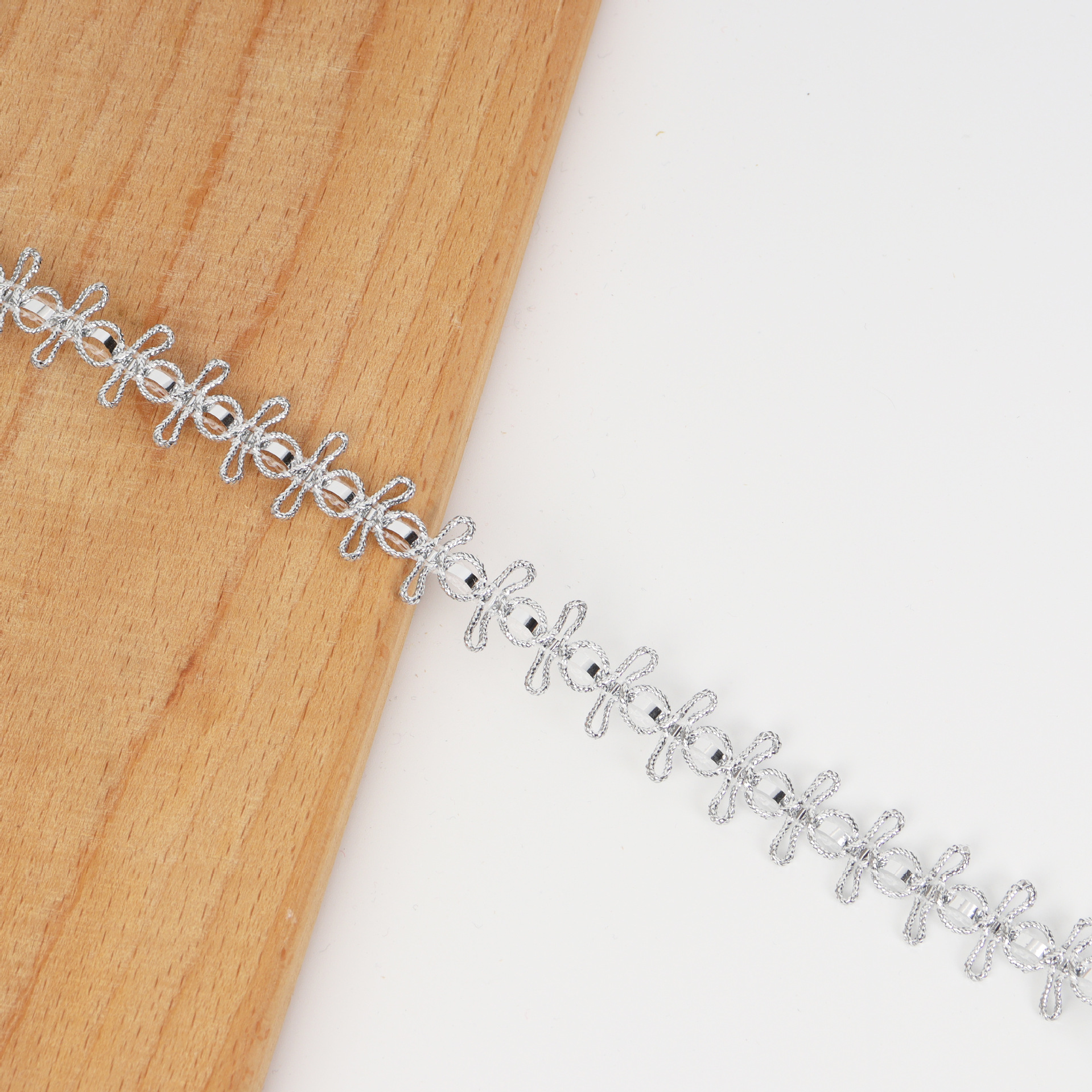 Fábrica directa suministro spot de 2cm de oro y plata encaje ropa accesorios de prendas de vestir decoración de suministros budistas