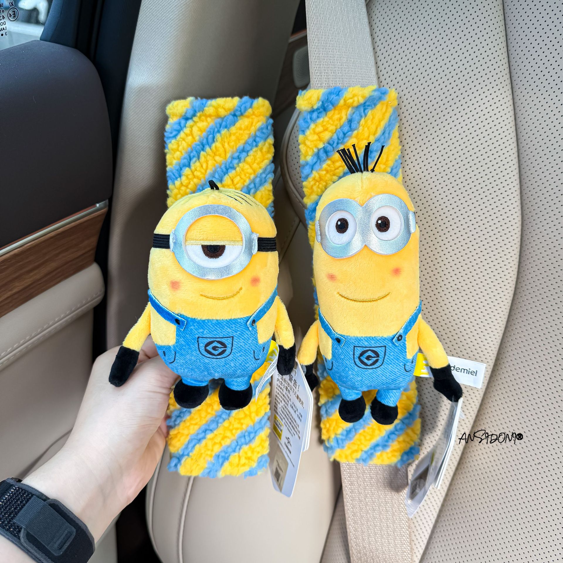 Authentic Minions Car Seatbelt Shoulder Pads Car Accessories Interior Decorations Gift for Female Friends New Car Gift