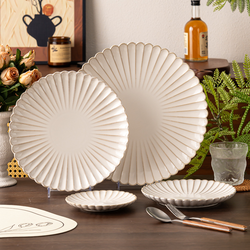 Factory Direct Sales and Production of Japanese Kiln-Glazed Retro Chrysanthemum Ceramic Plates, Household Dishes, Western Steak Plates, Dinner Plates