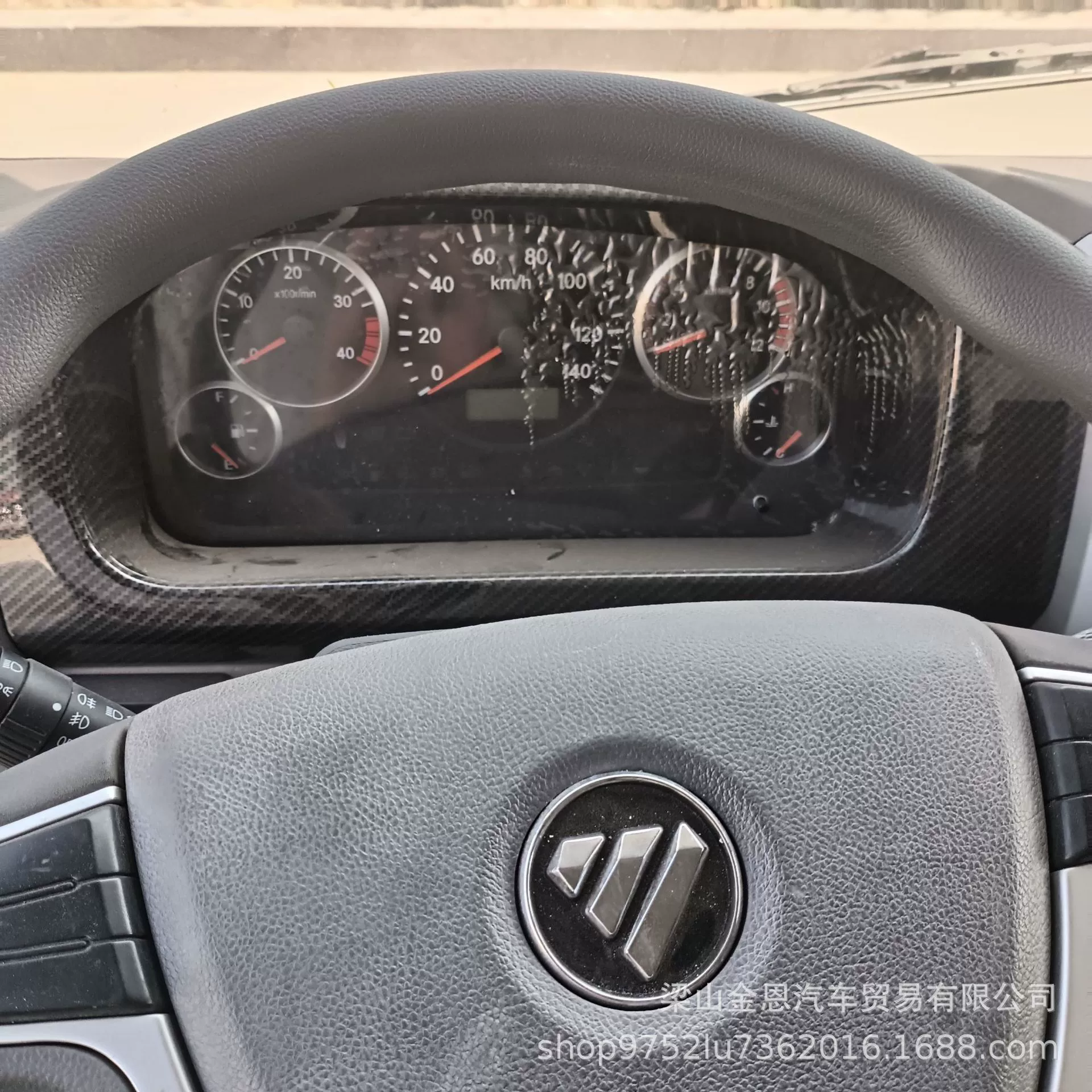 Экспортный подержанный однорядный фургон Foton 4· 2m с высоким обтекателем крыши, электронный навигатор, стальной мост