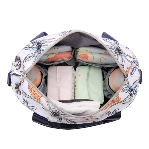 Portable mommy bag, multifunctional, large-capacity, baby storage bag, single shoulder crossbody, hangable stroller, mother and baby bag