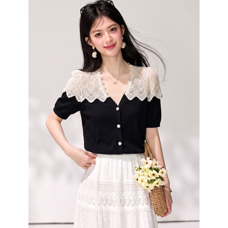 French-Style Lace Patchwork V-Neck Short-Sleeve Shirt for Women, Black, Slimming, High-End, Elegant Top for Daily Commuting, Age-Reducing