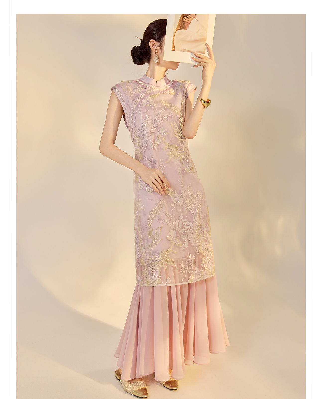 Đầm sườn xám cổ đứng tay lỡ in họa tiết đính cườm cao cấp phong cách Tân Trung Hoa — màu vàng, màu tím chi tiết 14