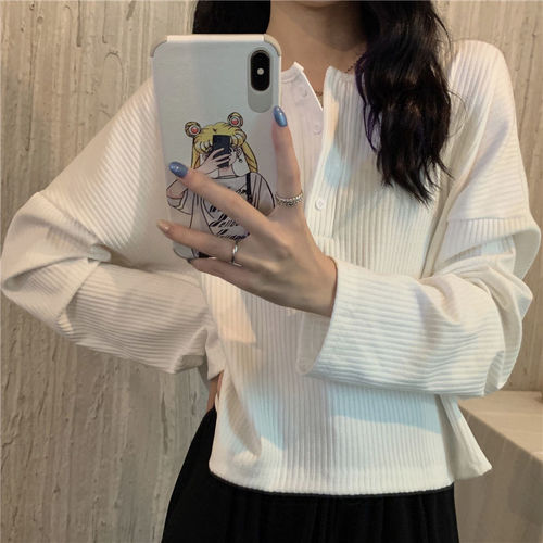 Plus-size, curvy girls' relaxed-fit white long-sleeve T-shirt—spring/fall Korean-style chic innerwear knitted base layer top for trendy winter looks