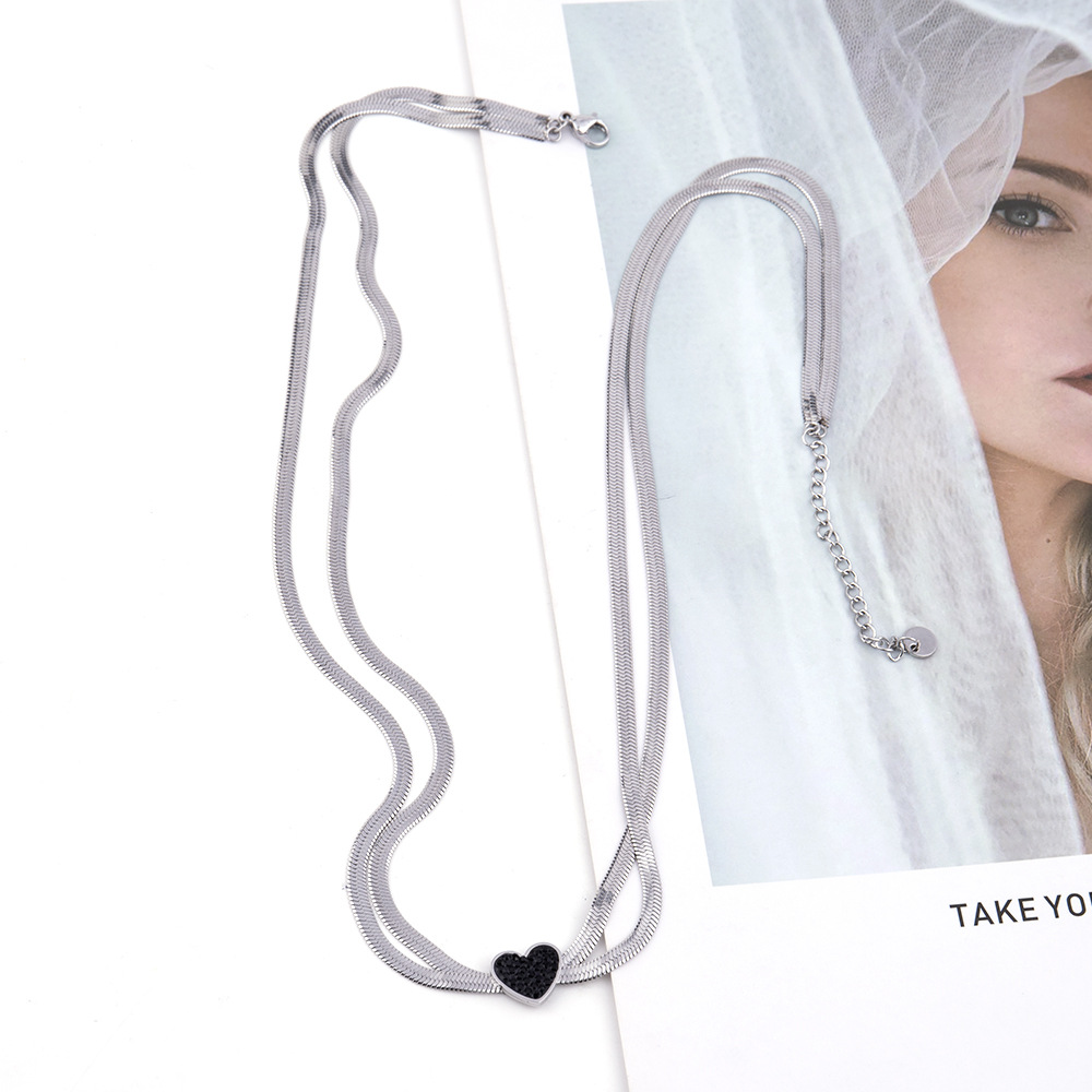 Light luxury metal collarbone cha, love necklace for women's Instagram, cool and niche design, high-end snake bone_voghion.com
